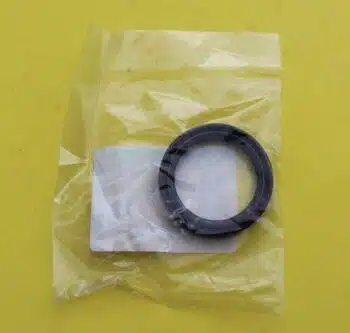 Kubota 1624104212 Oil Seal